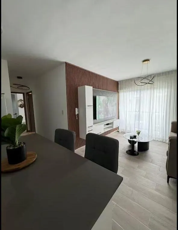 Skyline Comfort Near Airport, Heart Of Piantini 聖多明哥 公寓